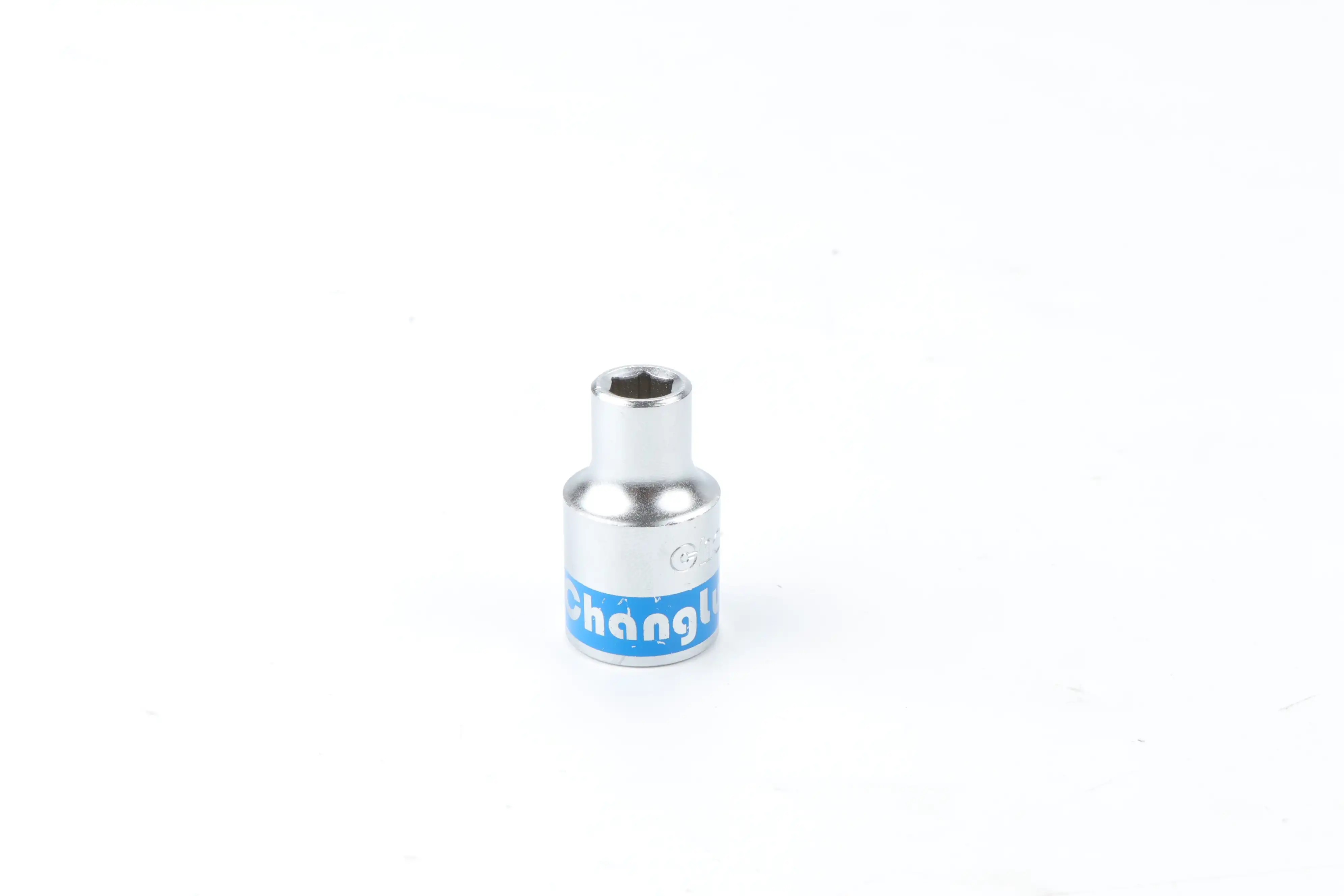 What Makes a 1/2" Blue-Rim 6pt Metric Socket Ideal for Mechanics?